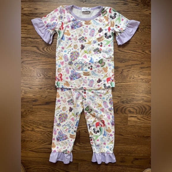 MK Clothing Disney Icon Never Grow Up Pajamas - Picture 1 of 15